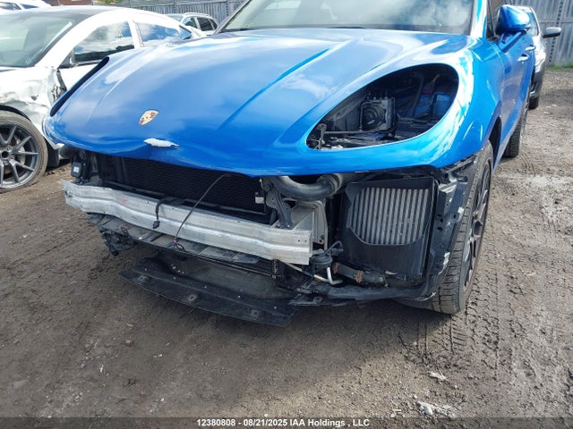 Porsche Macan 2018 WP1AG2A53JLB63553 Image 6