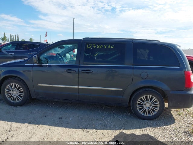 2C4RC1CG0ER351887 Chrysler Town and Country