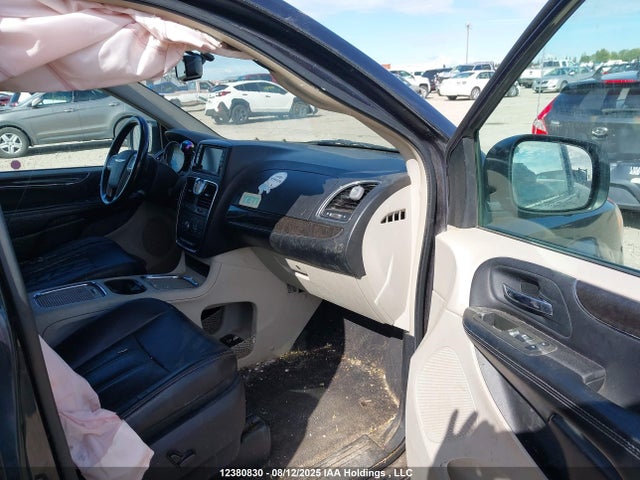 2C4RC1CG0ER351887 Chrysler Town and Country