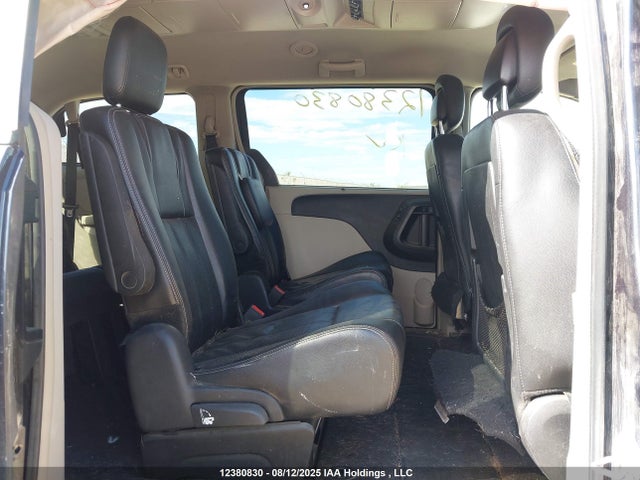 2C4RC1CG0ER351887 Chrysler Town and Country