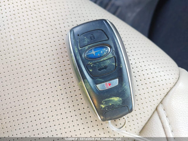 4S4BSFNC2H3371112 Subaru c0