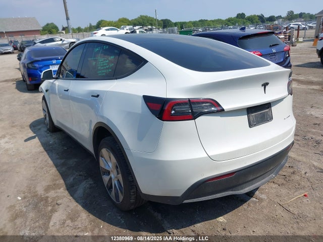 Tesla Model Y 2022 7SAYGDEE4NF424786 Image 3