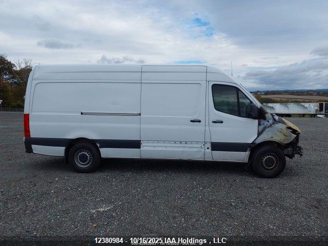 12380984 :رقم المزاد ، W1Y4KCHY1PP571324 vin ، 2023 Mercedes-benz Sprinter 2500 مزاد بيع