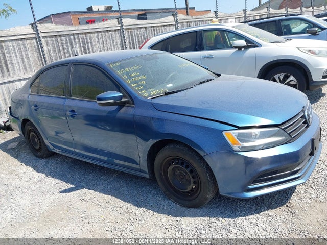 3VW2K7AJ0FM425238 Volkswagen 2015