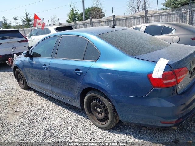 3VW2K7AJ0FM425238 Volkswagen 2015