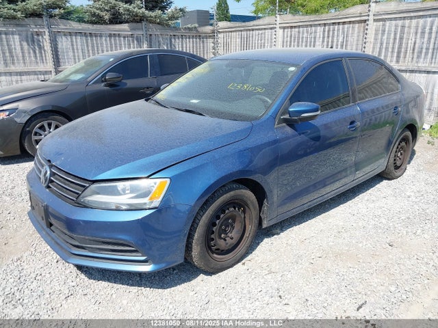 3VW2K7AJ0FM425238 Volkswagen 2015
