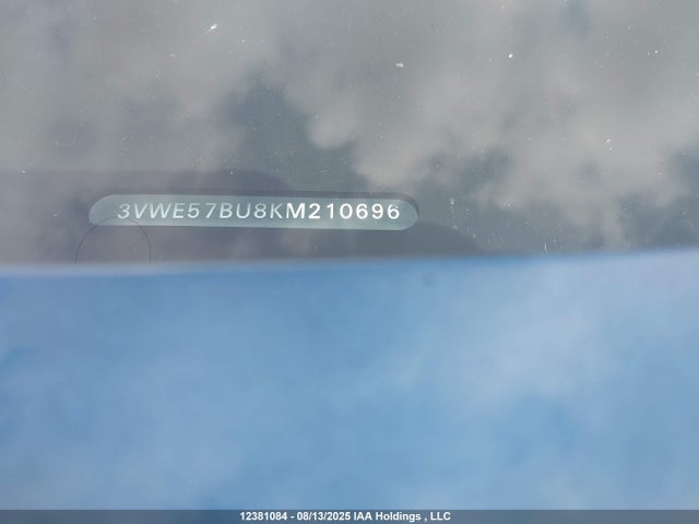 3VWE57BU8KM210696 Volkswagen 1.8 tsi