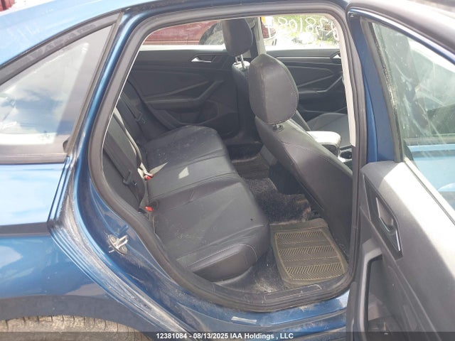 3VWE57BU8KM210696 Volkswagen 1.8 tsi