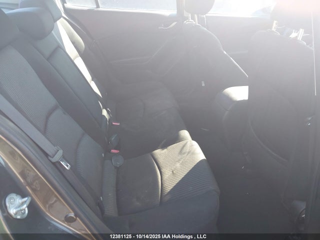JM1BM1V76E1164945 Mazda pe