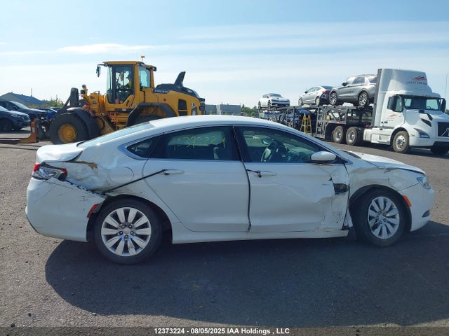 1C3CCCFB7GN187625 Chrysler 200