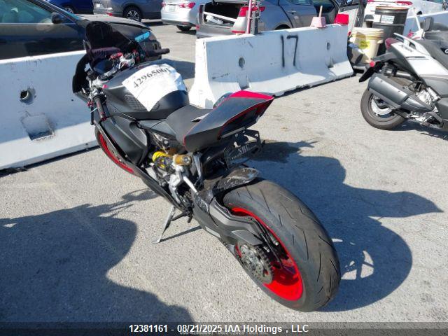 ZDMHAATW8NB009017 Ducati Superbike