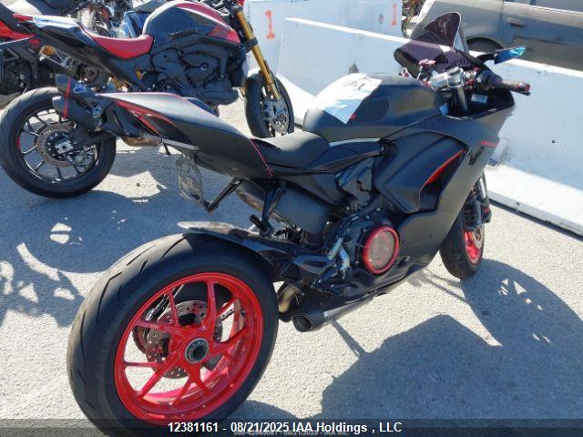 ZDMHAATW8NB009017 Ducati Superbike