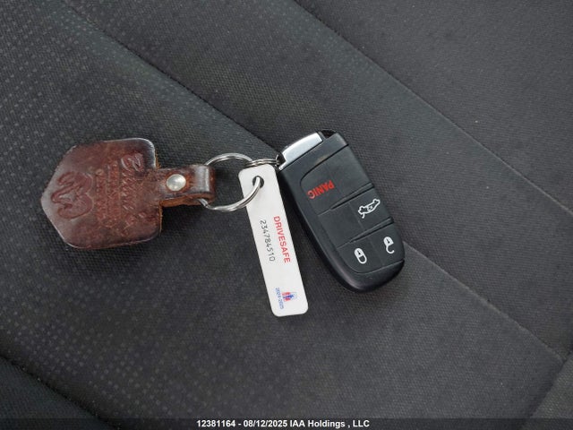 1C3CCCFBXGN122770 Chrysler 200