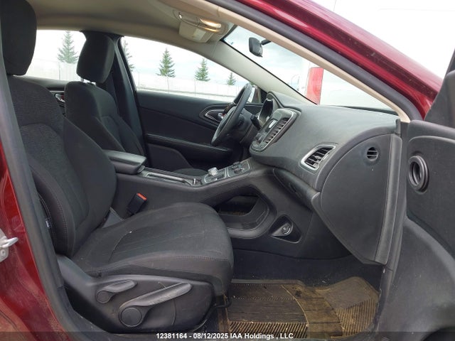 1C3CCCFBXGN122770 Chrysler 200