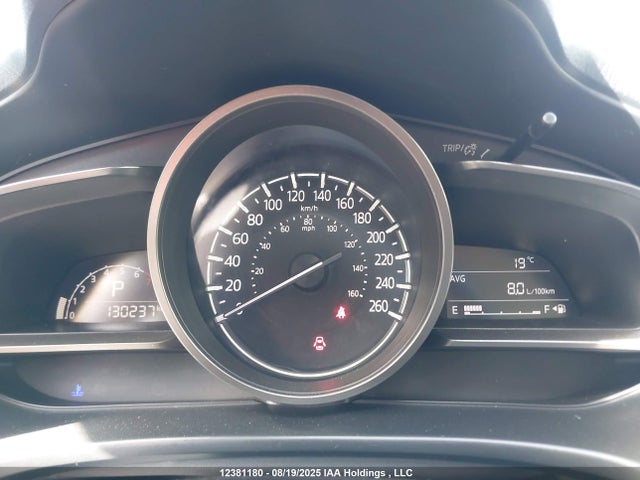 3MZBN1U79JM267401 Mazda pe