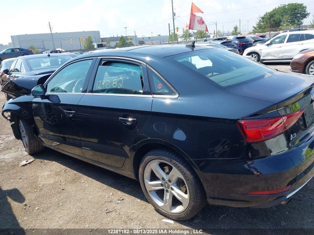 WAUB8GFF0J1053957 Audi A3