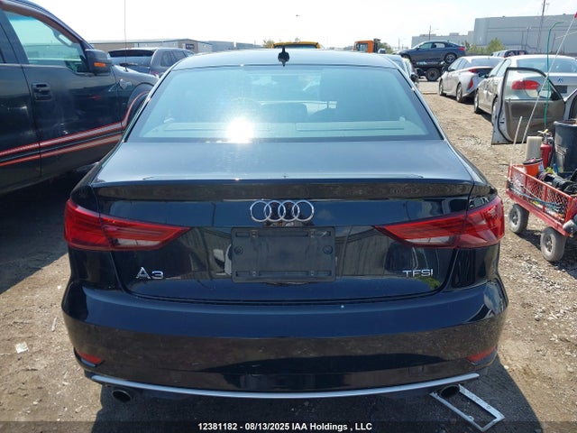 WAUB8GFF0J1053957 Audi A3
