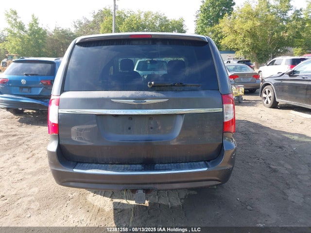 2C4RC1BG7GR101213 Chrysler Town and Country