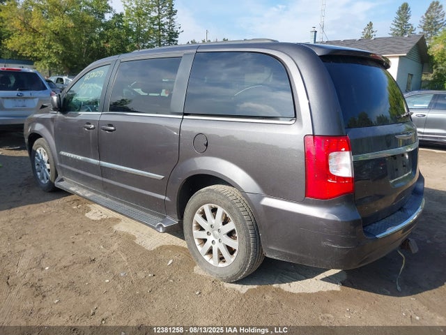 2C4RC1BG7GR101213 Chrysler Town and Country