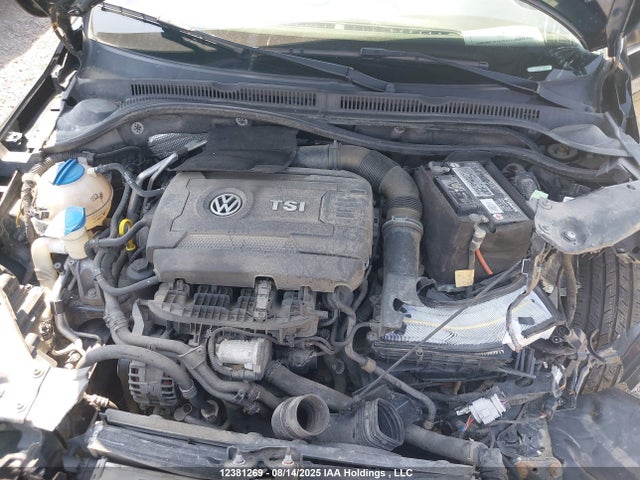 3VWD07AJ2EM413881 Volkswagen Jetta