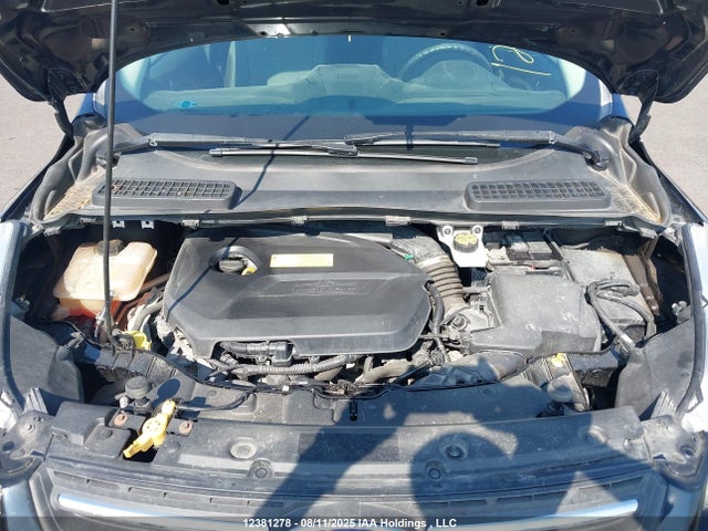 1FMCU9GX2GUC69043 Ford Escape
