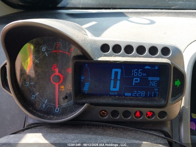 1G1JC5EH8E4201516 Chevrolet luw