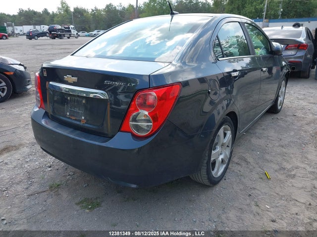 1G1JC5EH8E4201516 Chevrolet luw