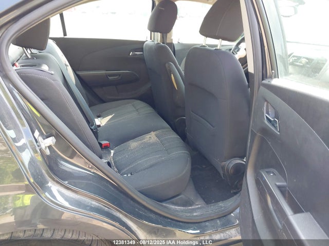 1G1JC5EH8E4201516 Chevrolet luw