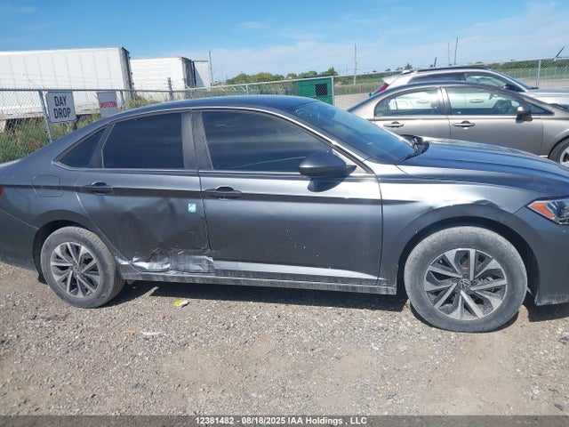 3VWCM7BU2NM011948 Volkswagen 1.5 tsi