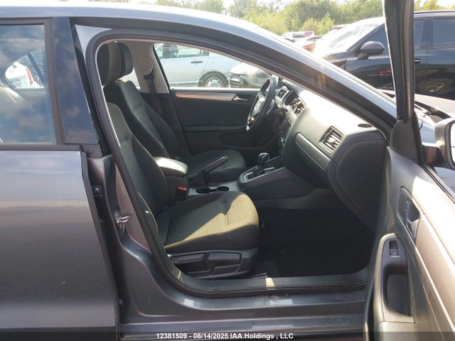 3VW2K7AJ9FM425979 Volkswagen Jetta