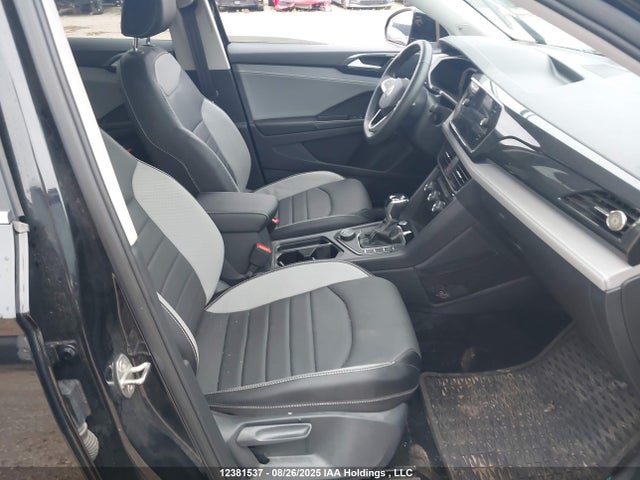3VV3X7B21NM091575 Volkswagen tsi