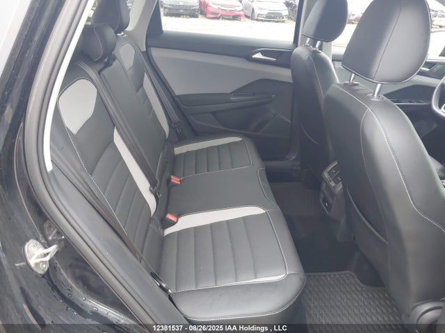 3VV3X7B21NM091575 Volkswagen tsi
