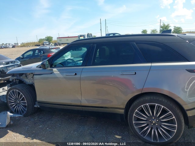 Land Rover aj126 2018 SALYM2RV3JA726215 Image 15