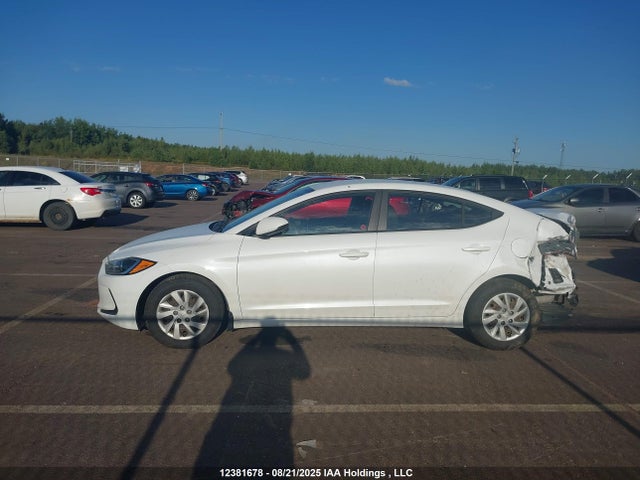 Hyundai 2017 2017 5NPD74LF8HH142387 Image 14