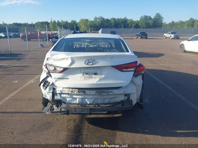Hyundai 2017 2017 5NPD74LF8HH142387 Image 16
