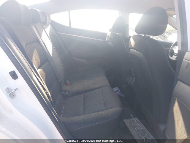 Hyundai 2017 2017 5NPD74LF8HH142387 Image 8