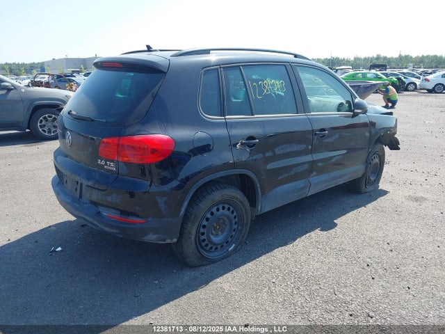 WVGJV7AX1FW590723 Volkswagen Tiguan