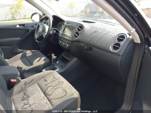WVGJV7AX1FW590723 Volkswagen Tiguan