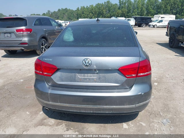 1VWBV7A35FC026772 Volkswagen 2015