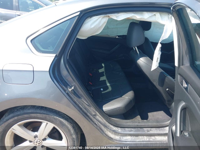 1VWBV7A35FC026772 Volkswagen 2015