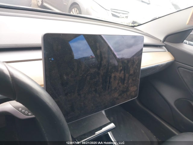 5YJ3E1EA6KF413938 Tesla MODEL 3