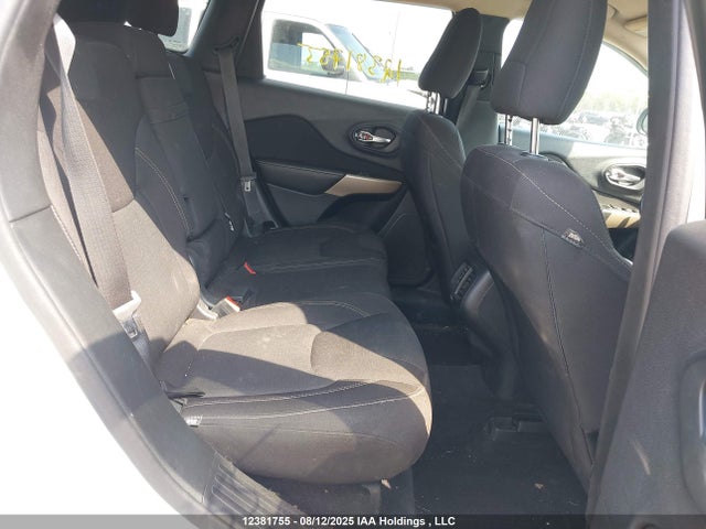 Jeep 2017 2017 1C4PJMCS2HD217103 Image 8