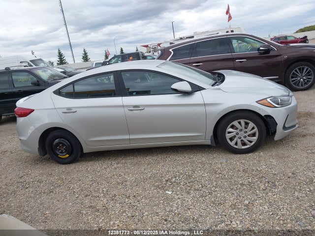 5NPD74LF1HH120165 Hyundai Elantra