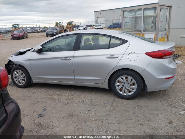 5NPD74LF1HH120165 Hyundai Elantra