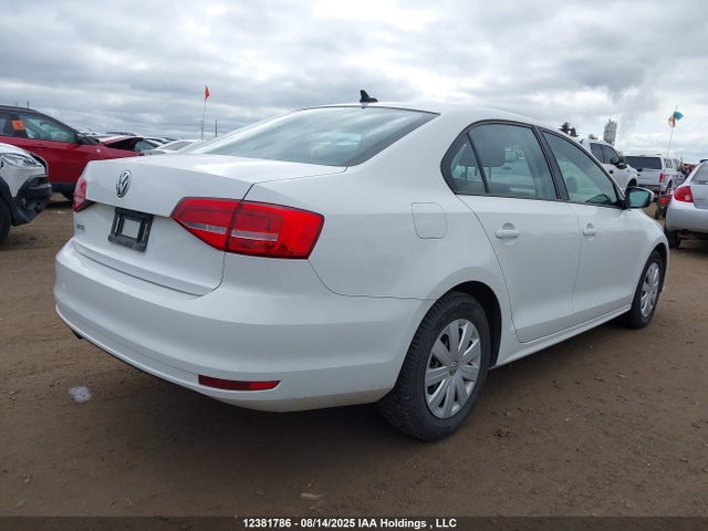 3VW2K7AJ1FM291212 Volkswagen 2015