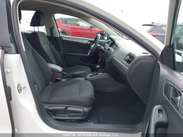 3VW2K7AJ1FM291212 Volkswagen 2015