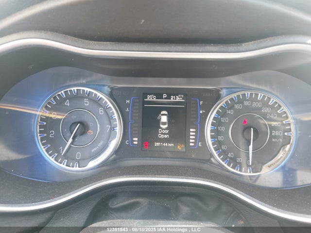 1C3CCCAG0FN740391 Chrysler 200