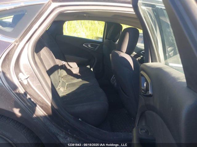 1C3CCCAG0FN740391 Chrysler 200
