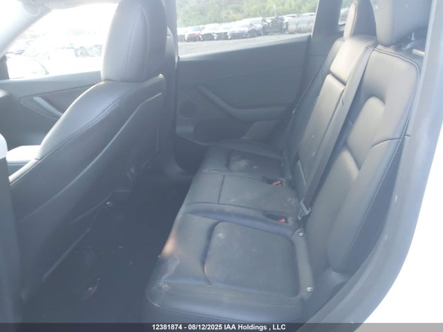 7SAYGDEE9NF465902 Tesla Model Y