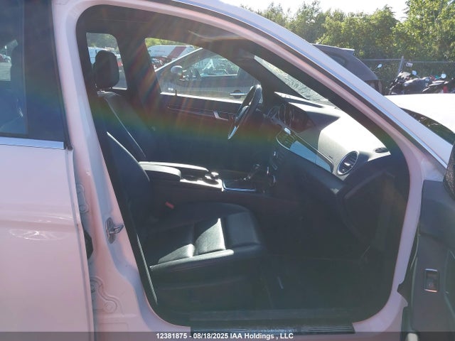 WDDGF8AB2EA943543 Mercedes-Benz C-Class